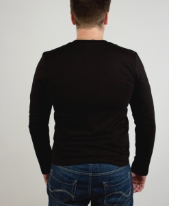 Лонслив (футболка с длинным рукавом) чёрного цвета